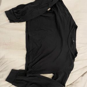 Long sleeve crop top